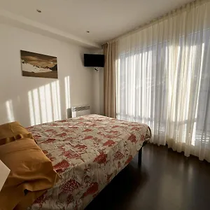 https://frontera-blanca-premium.andorra-la-vella-hotels.net
