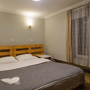  Apartment Welcome Guests